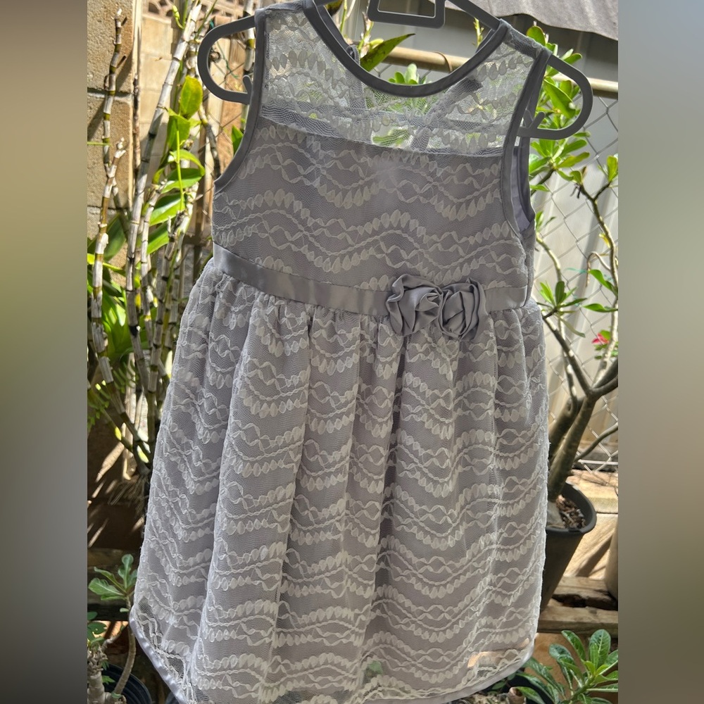 Gray. Sleeveless dress